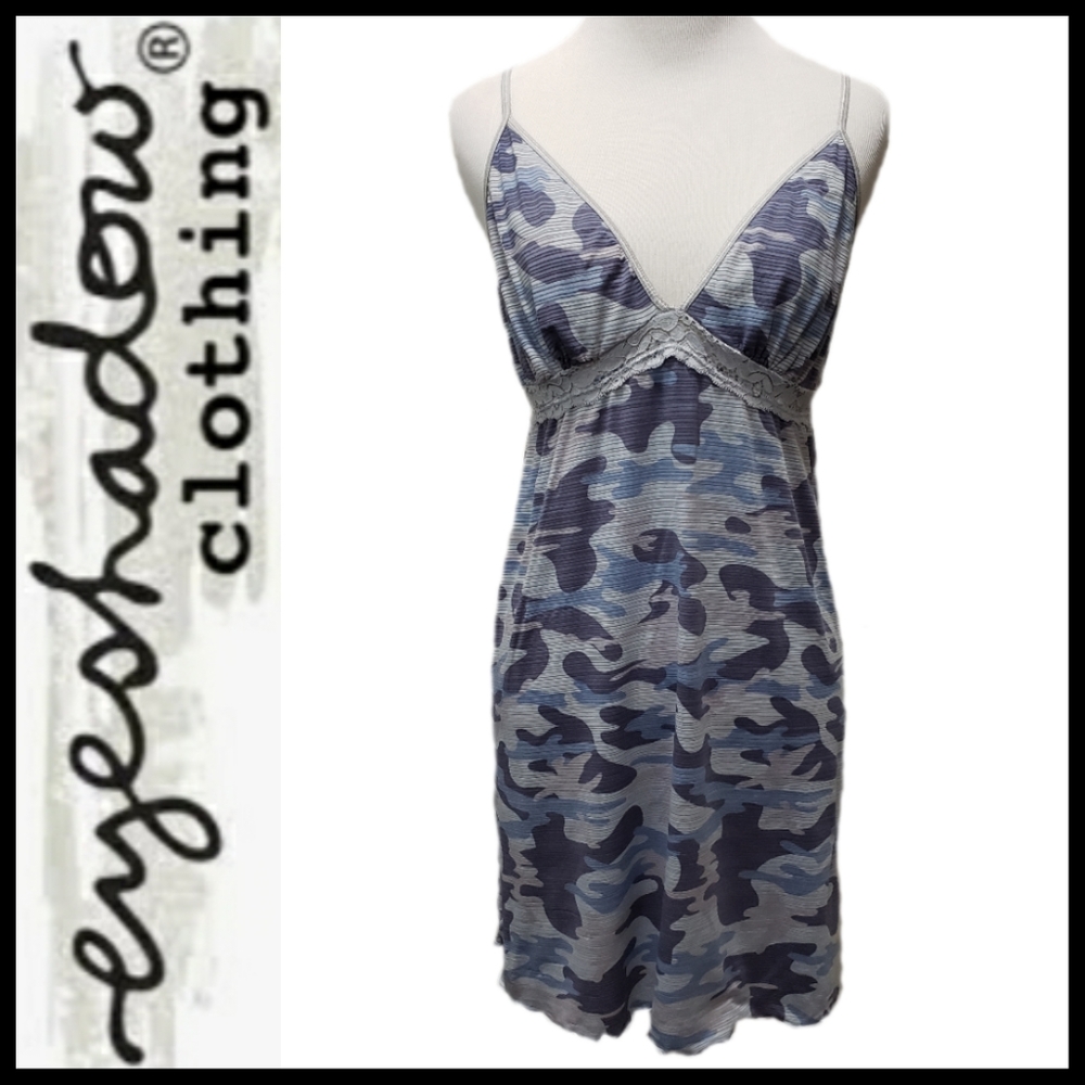 Eyeshadow Nightgown